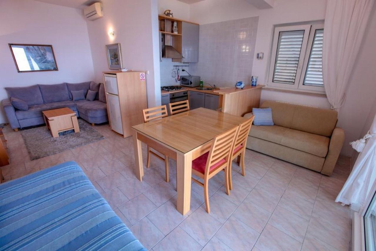 Vila Pinet Apartman Brist Kültér fotó